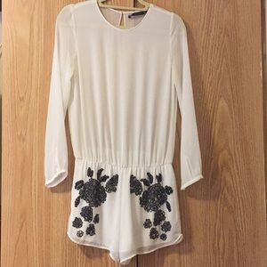 Zara Trafaluc size small White romper with beading